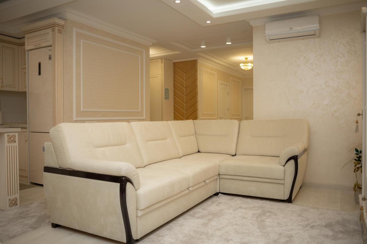 Center Candle Apartment Кишинів Екстер'єр фото