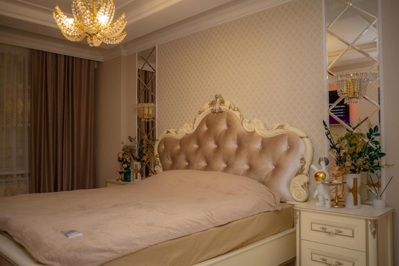 Center Candle Apartment Кишинів Екстер'єр фото