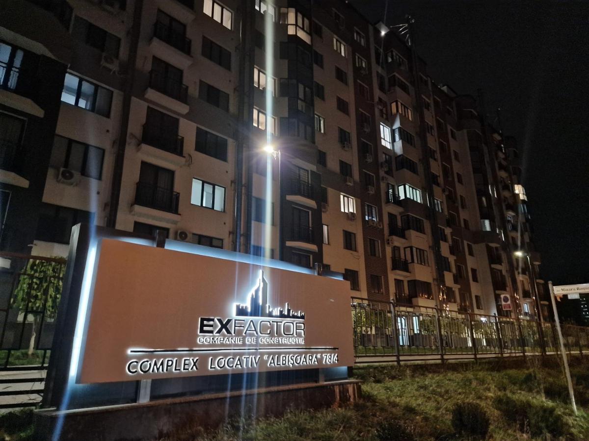 Center Candle Apartment Кишинів Екстер'єр фото