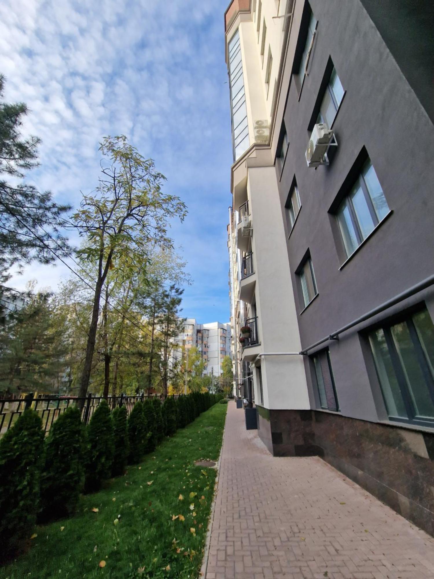 Center Candle Apartment Кишинів Екстер'єр фото